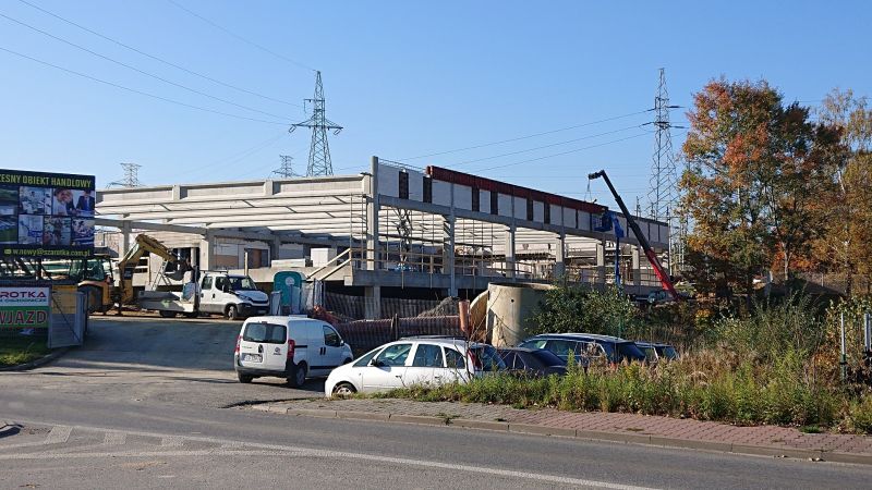 Rozbudowa i przebudowa obiektu handlowo-usługowego wraz z infrastrukturą dla LARIX Janusz Pieła Sp. J. w Żywcu - 